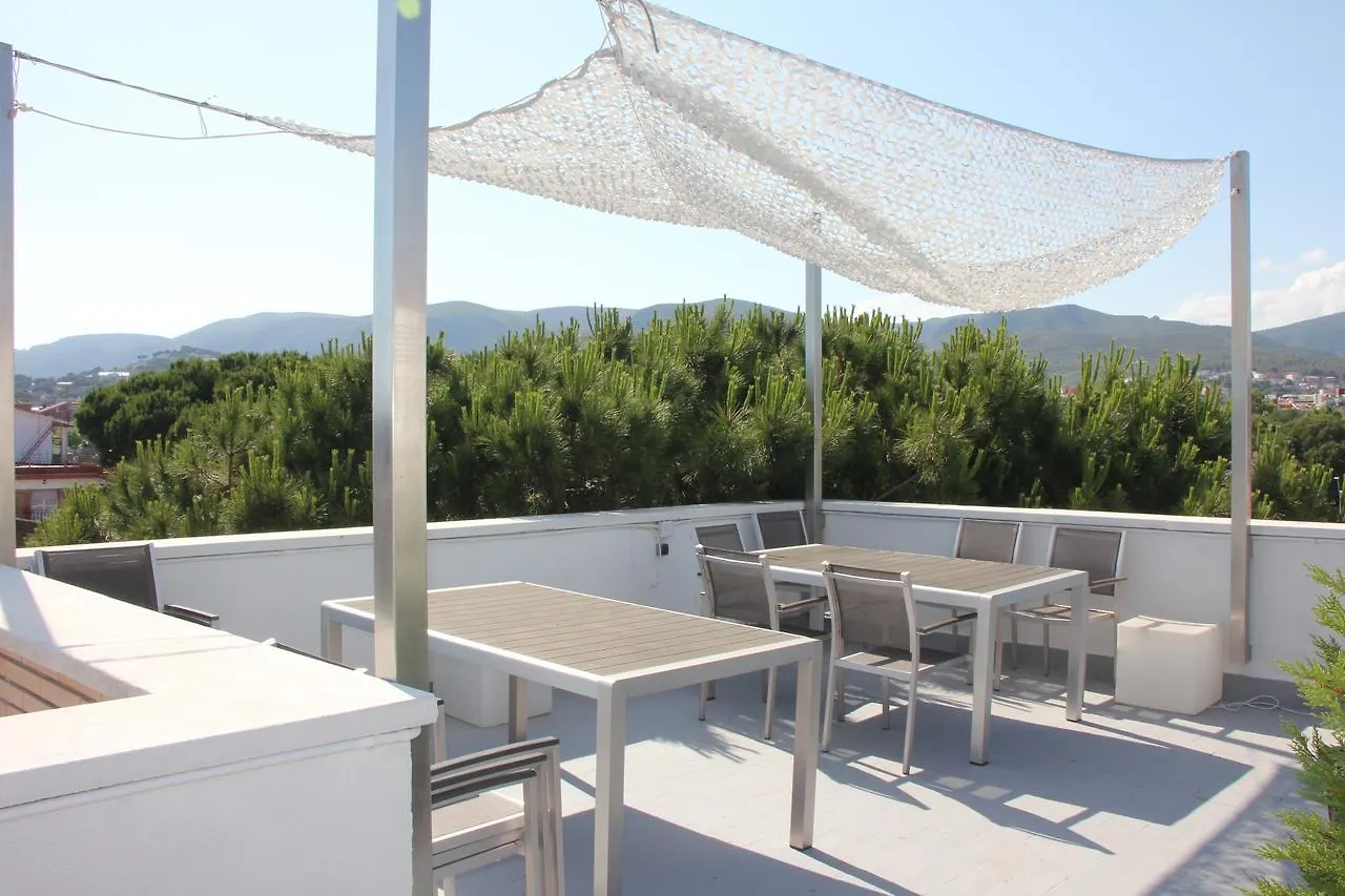 Apartamentos Caru Castelldefels 0*,
