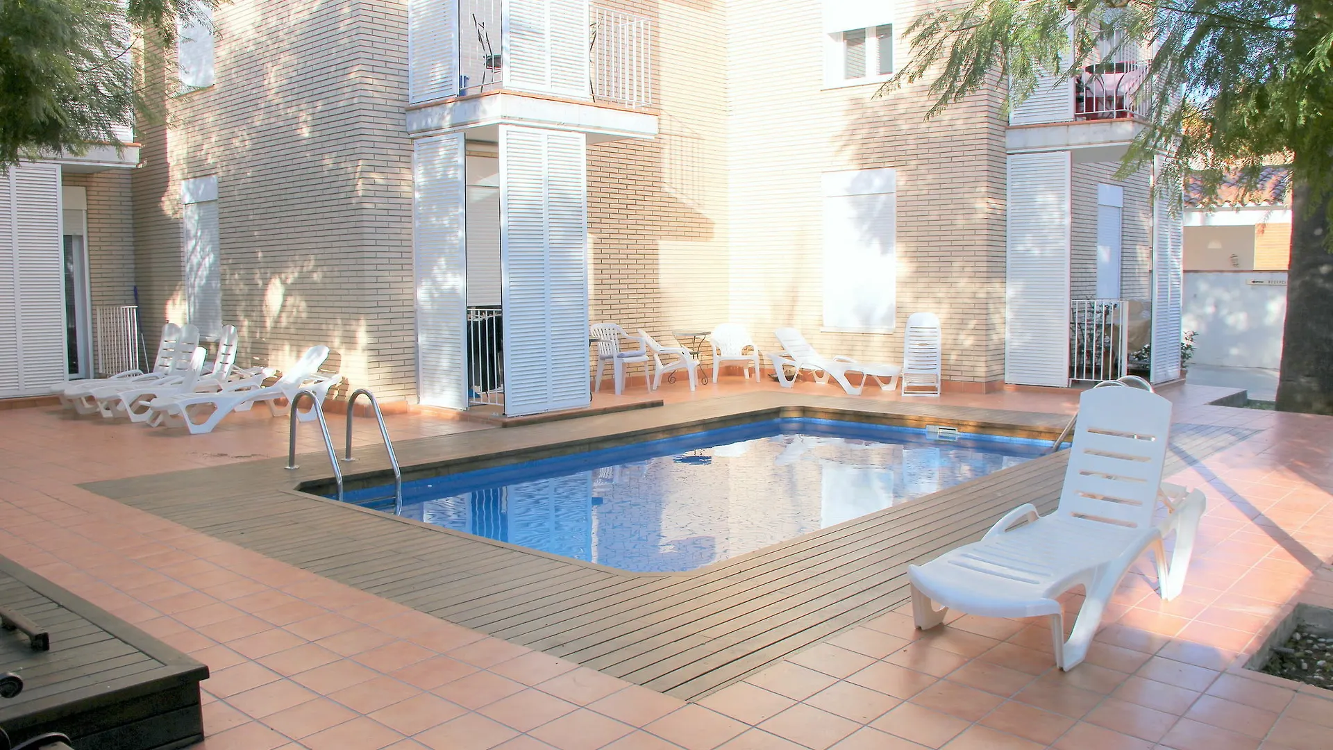 Apartamentos Caru Castelldefels