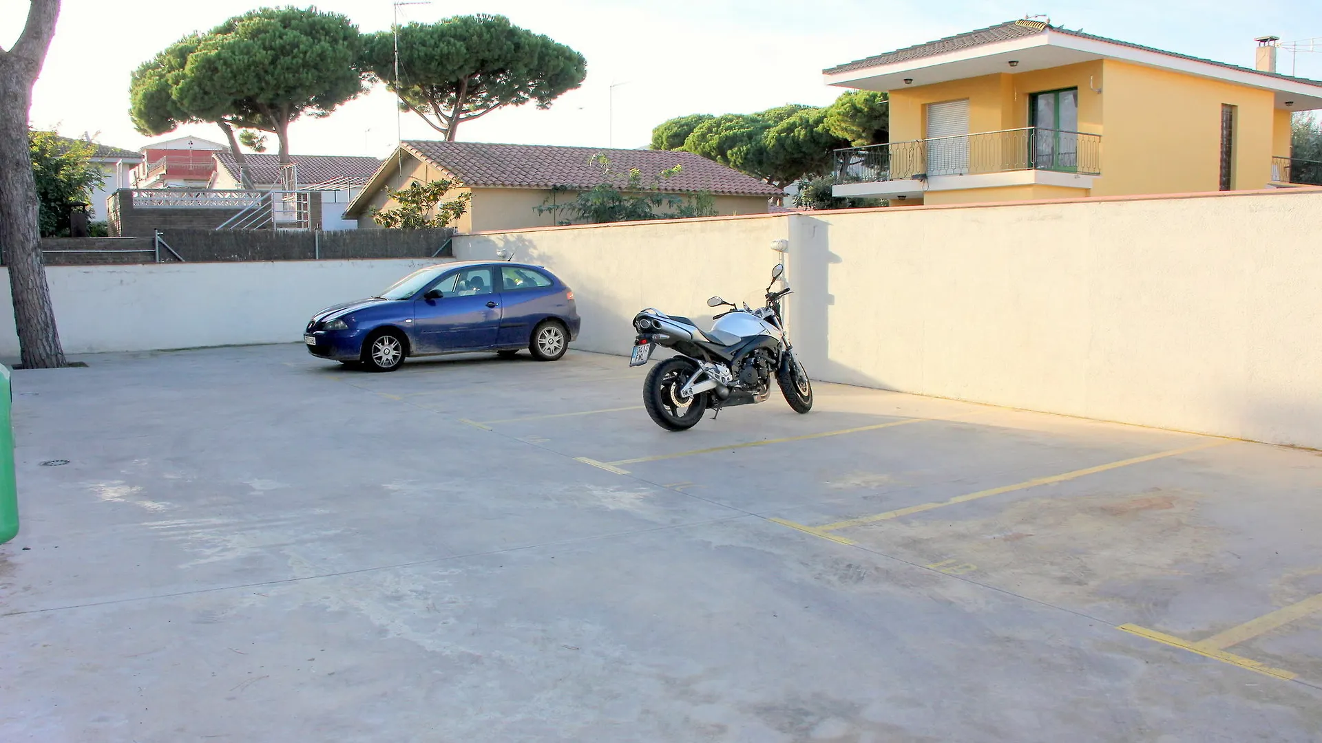 Apartamentos Caru Castelldefels