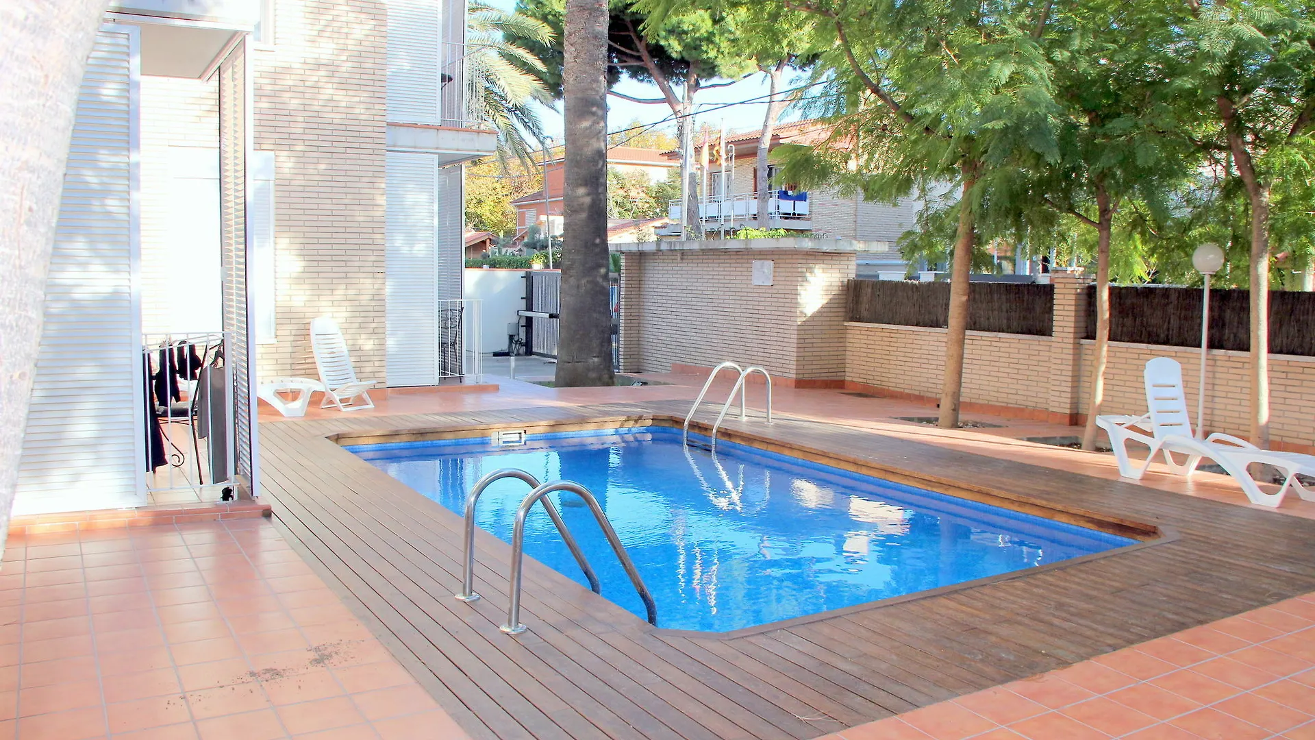 Apartamentos Caru location